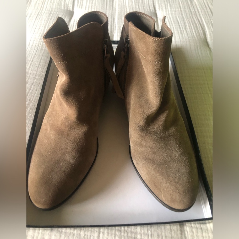 Sam Edelman Packer suede booties size 8